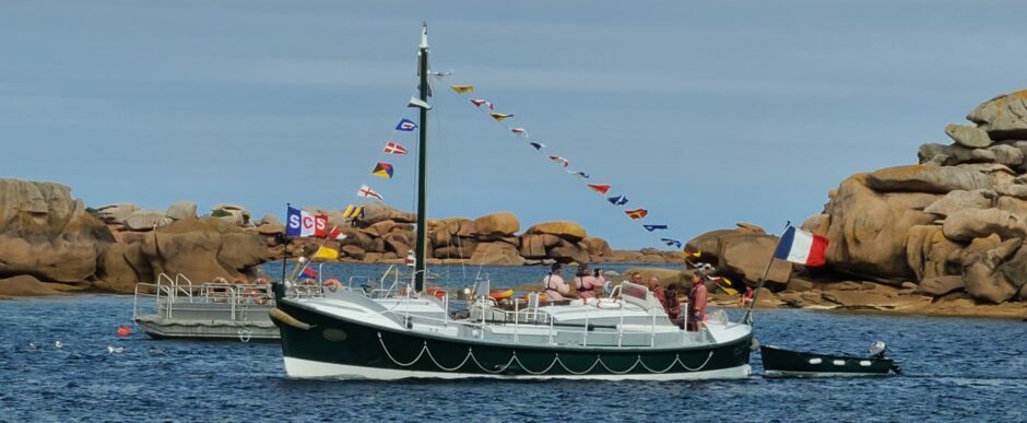 AIMEE HILDA : Site de l'Association pour la conservation et la sauvegarde du canot de sauvetage de Ploumanac'h